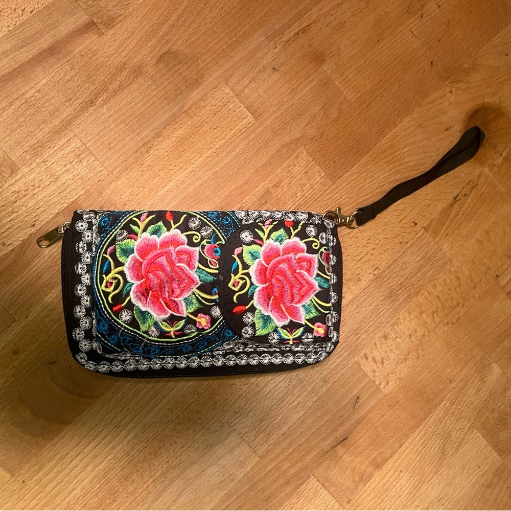 Mexican Embroidered Lotus Flower Wallet/Phone Case Wristlet (New) - Picture 2 of 8
